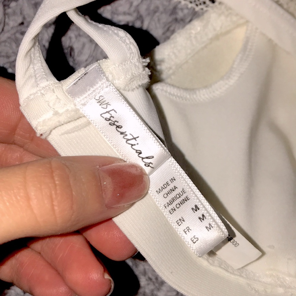 SWS Essentials Bra - Picture 3 of 3